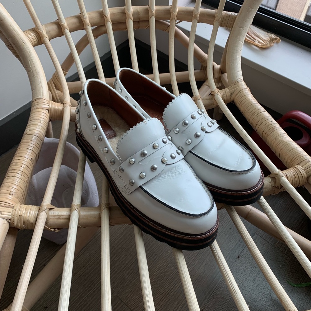LIKE NEW!! Coach Lenox Pearl Studded Loafers